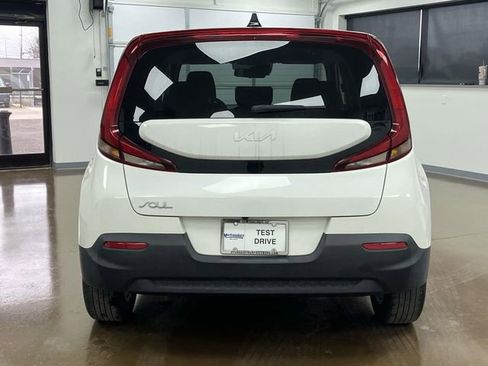 Used 2022 Kia Soul LX w/ Technology Package image 6