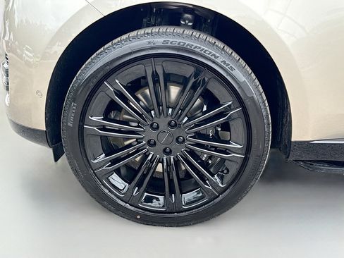New 2026 Land Rover Range Rover Long Wheelbase Autobiography AWD/4WD image 42