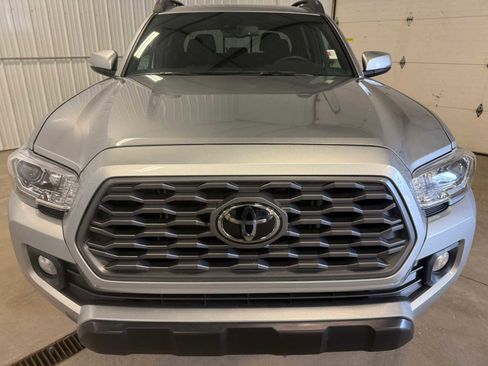 Certified 2023 Toyota Tacoma TRD Off-Road AWD/4WD image 3