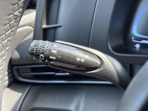 Certified 2026 Hyundai Elantra Sport FWD image 11