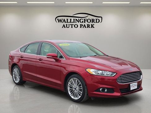 Used 2014 Ford Fusion SE w/ Equipment Group 202A image 3