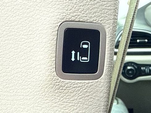 Certified 2023 Chrysler Pacifica Touring-L FWD image 19