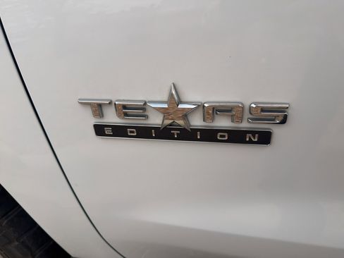 Used 2021 Chevrolet Silverado 1500 LTZ w/ LTZ Convenience Package II image 11