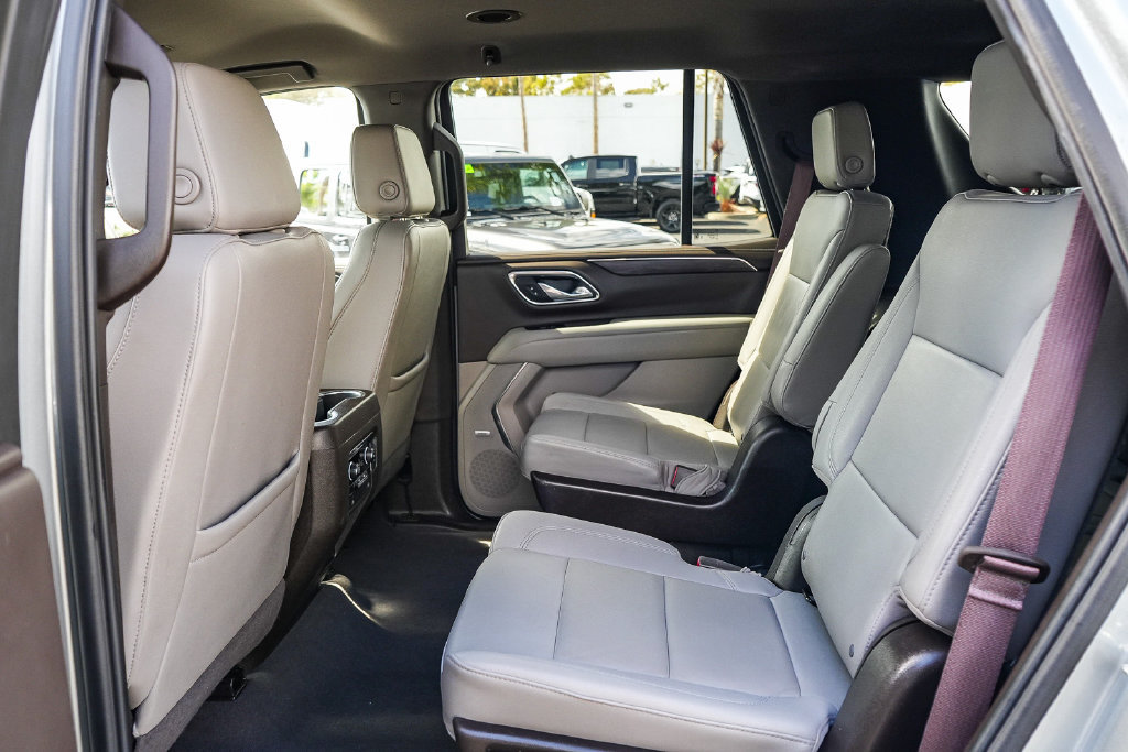 Used 2024 Chevrolet Tahoe LT RWD image 18