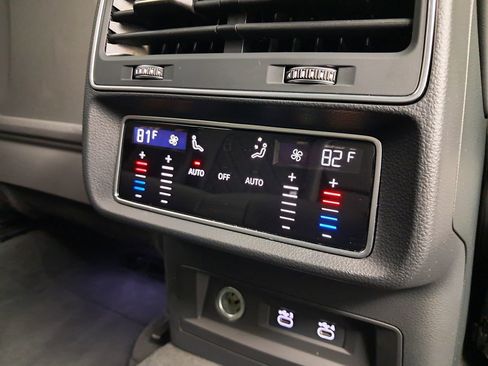 Used 2021 Audi SQ8 Premium Plus w/ Luxury Package image 28