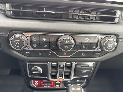 New 2026 Jeep Wrangler Unlimited Rubicon image 16