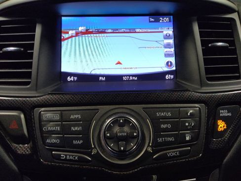 Used 2020 Nissan Pathfinder SL AWD/4WD image 25