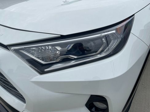 Used 2019 Toyota RAV4 XSE w/ Carpet Mat Package AWD/4WD image 8