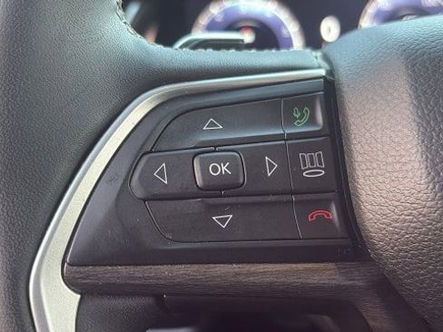 Used 2023 Jeep Grand Cherokee L Limited image 14