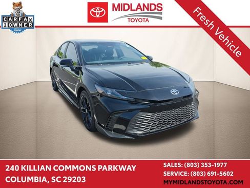 Used 2026 Toyota Camry SE image 1