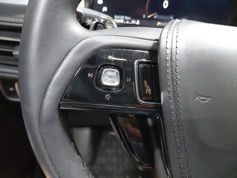Used 2024 Lincoln Aviator AWD w/ Premium Package image 38