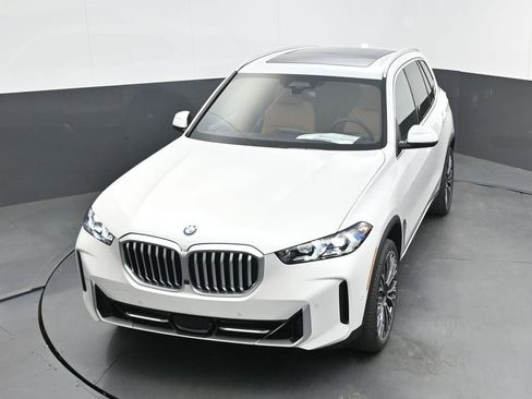 New 2026 BMW X5 sDrive40i RWD image 46