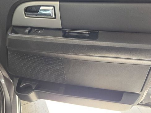 Used 2012 Ford Expedition EL Limited image 3