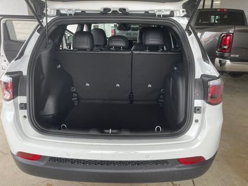 Used 2026 Jeep Compass Limited w/ Sun, Sound & Navigation Group AWD/4WD image 11