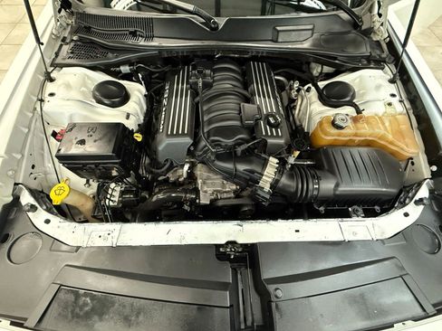 Used 2014 Dodge Challenger SRT8 w/ Harman/Kardon Audio Group image 34