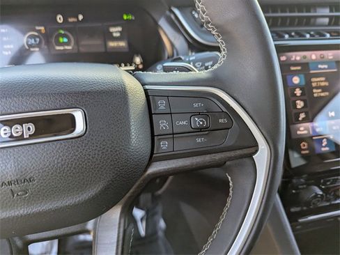 Used 2023 Jeep Grand Cherokee 4WD 4xe w/ Luxury Tech Group II image 12