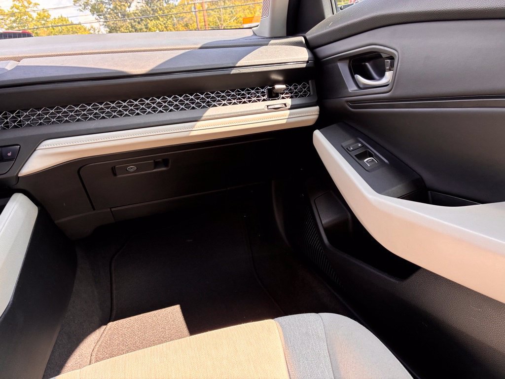 Used 2023 Honda Accord EX image 39
