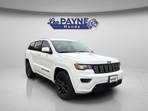 Used 2018 Jeep Grand Cherokee Altitude AWD/4WD image 1