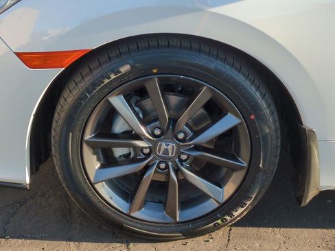 Certified 2021 Honda Civic EX image 28