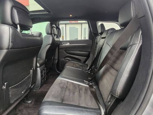 Used 2018 Jeep Grand Cherokee Altitude AWD/4WD image 18