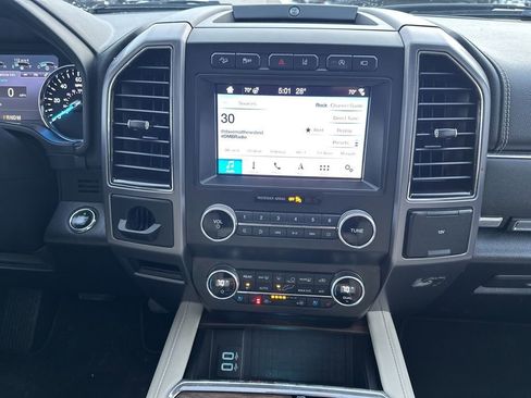 Used 2019 Ford Expedition Max Platinum image 20