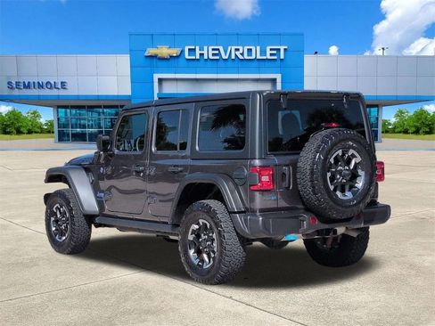 Used 2025 Jeep Wrangler Unlimited Rubicon 4xe w/ Convenience Group AWD/4WD image 3