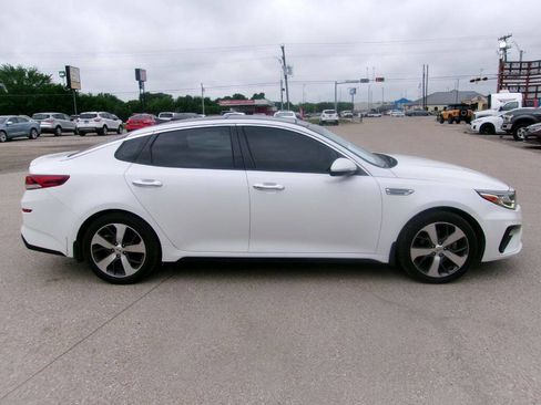 Used 2019 Kia Optima S w/ S Panoramic Sunroof Package FWD image 3
