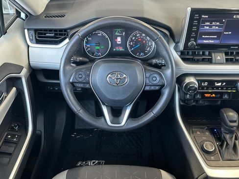 Certified 2021 Toyota RAV4 XLE w/ Convenience Package AWD/4WD image 13