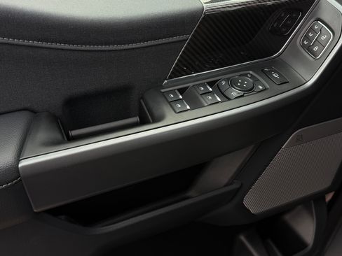 New 2026 Ford F250 Lariat w/ Black Appearance Package AWD/4WD image 22