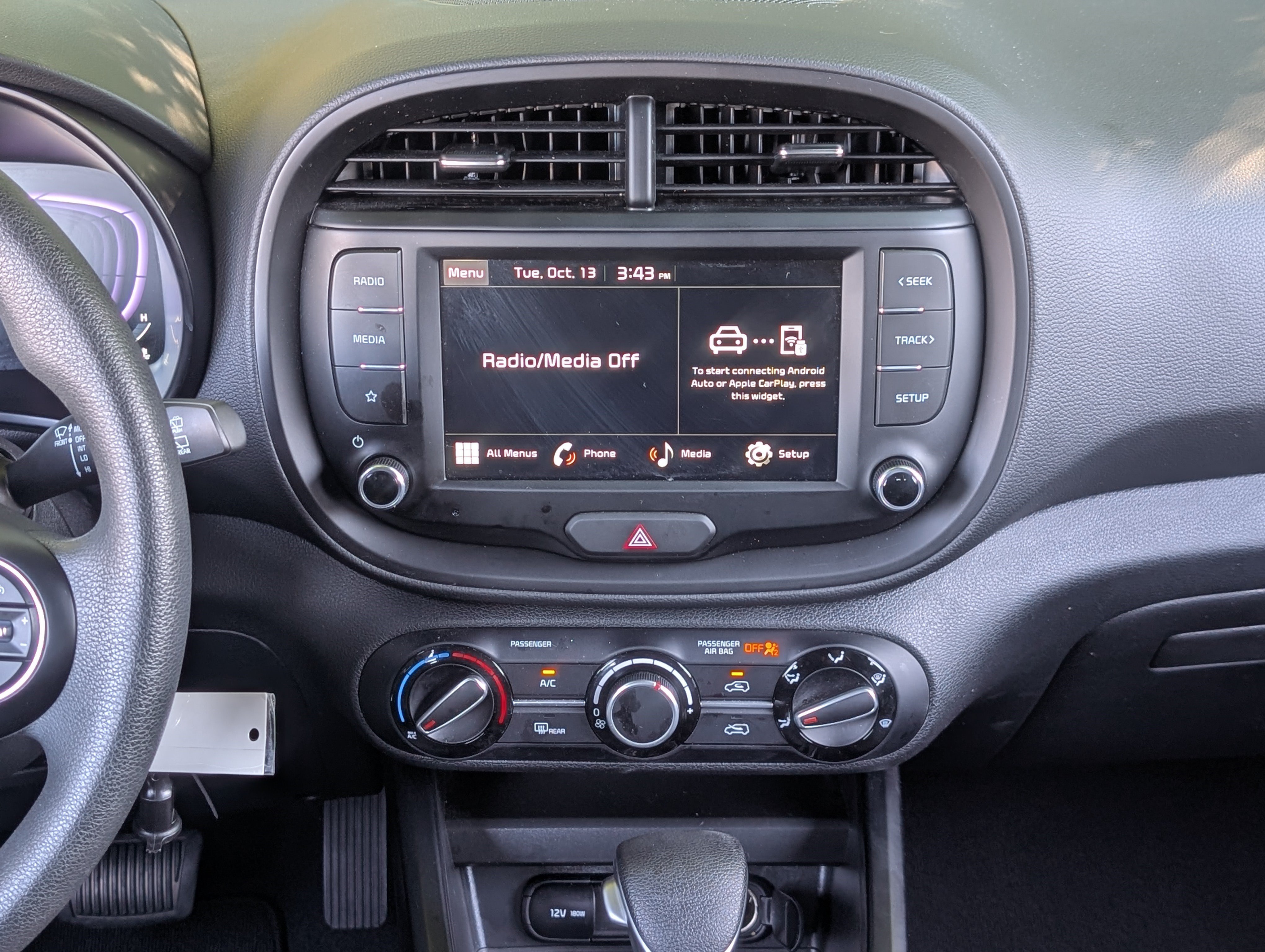 Used 2025 Kia Soul LX w/ LX Technology Package FWD image 24