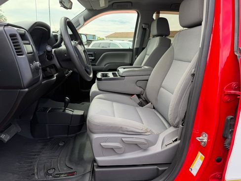 Used 2018 Chevrolet Silverado 1500 Custom w/ Custom Value Package AWD/4WD image 16