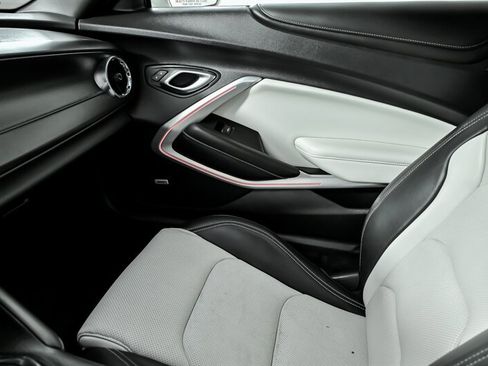 Used 2022 Chevrolet Camaro SS image 40