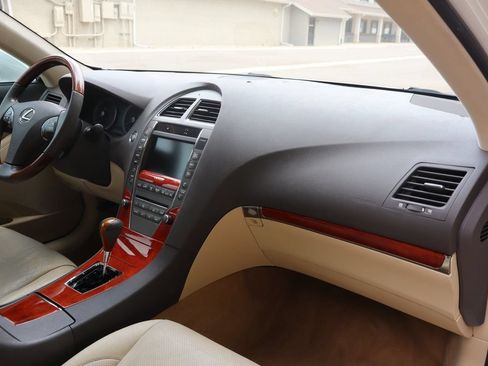 Used 2011 Lexus ES 350 FWD image 17
