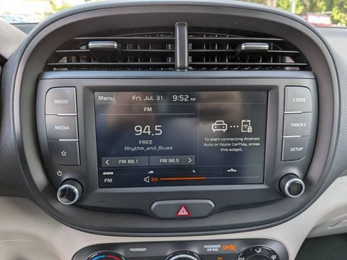 Certified 2025 Kia Soul LX w/ LX Technology Package FWD image 21