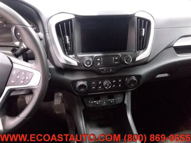 Used 2023 GMC Terrain SLE w/ Driver Convenience Package FWD image 11
