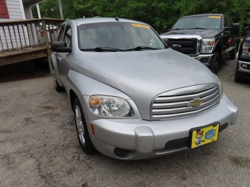 Used 2009 Chevrolet HHR LS FWD image 4