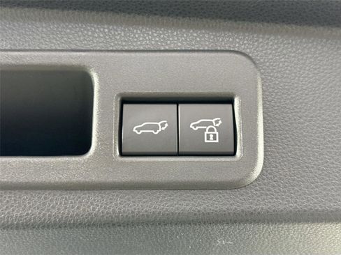 Certified 2026 Toyota 4Runner TRD Off-Road Premium AWD/4WD image 39
