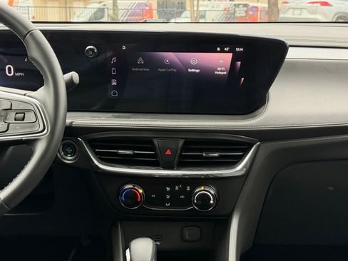 Used 2025 Buick Encore GX Preferred image 18