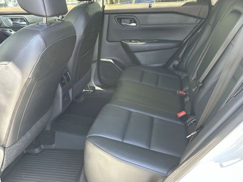 Used 2023 Nissan Rogue SV w/ SV Premium Package FWD image 63