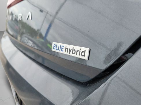 New 2025 Hyundai Elantra Hybrid w/ Cargo Package FWD image 31