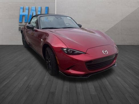 New 2025 MAZDA MX-5 Miata Club w/ Weather Package RWD image 3