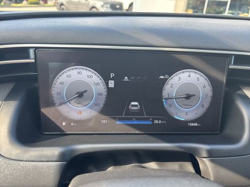 Used 2022 Hyundai Tucson Limited image 12