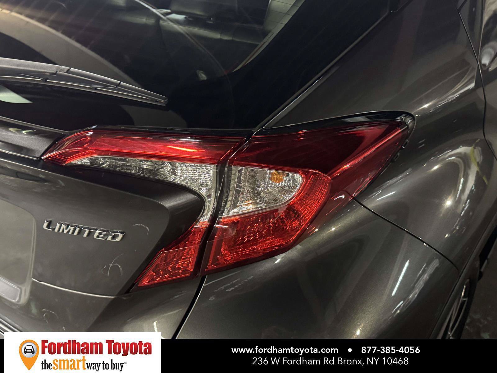 Used 2020 Toyota C-HR Limited FWD image 10
