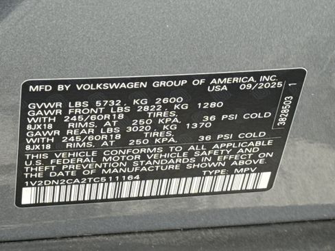 Used 2026 Volkswagen Atlas SE FWD image 2