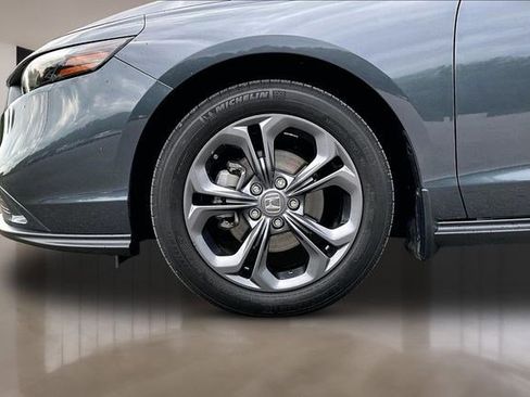 Certified 2023 Honda Accord EX image 28