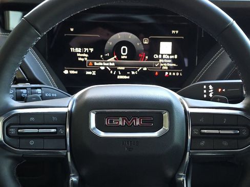 Used 2025 GMC Yukon XL Elevation AWD/4WD image 25
