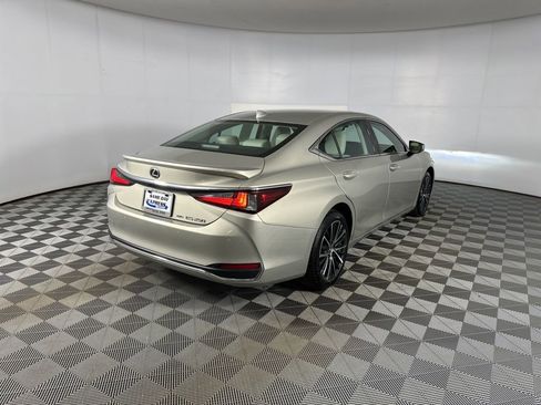 Used 2023 Lexus ES 250 w/ Premium Package AWD/4WD image 29