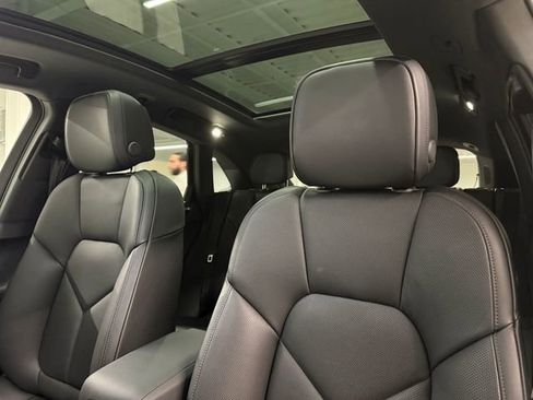 Certified 2026 Porsche Macan AWD/4WD image 25