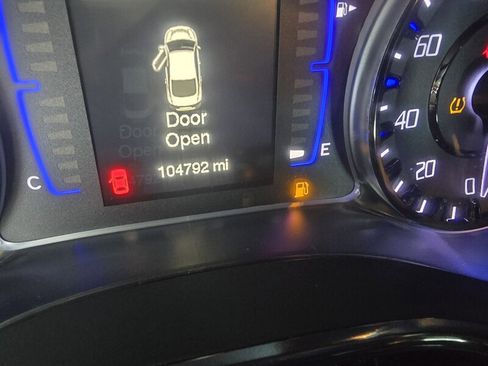 Used 2016 Chrysler 200 S w/ Comfort Group image 17