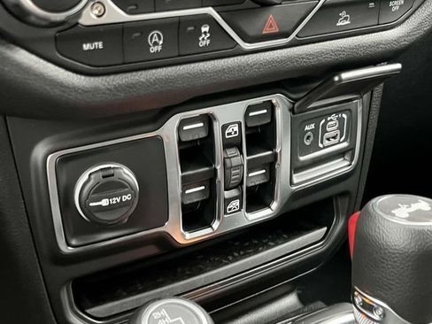 New 2026 Jeep Gladiator Sport image 32